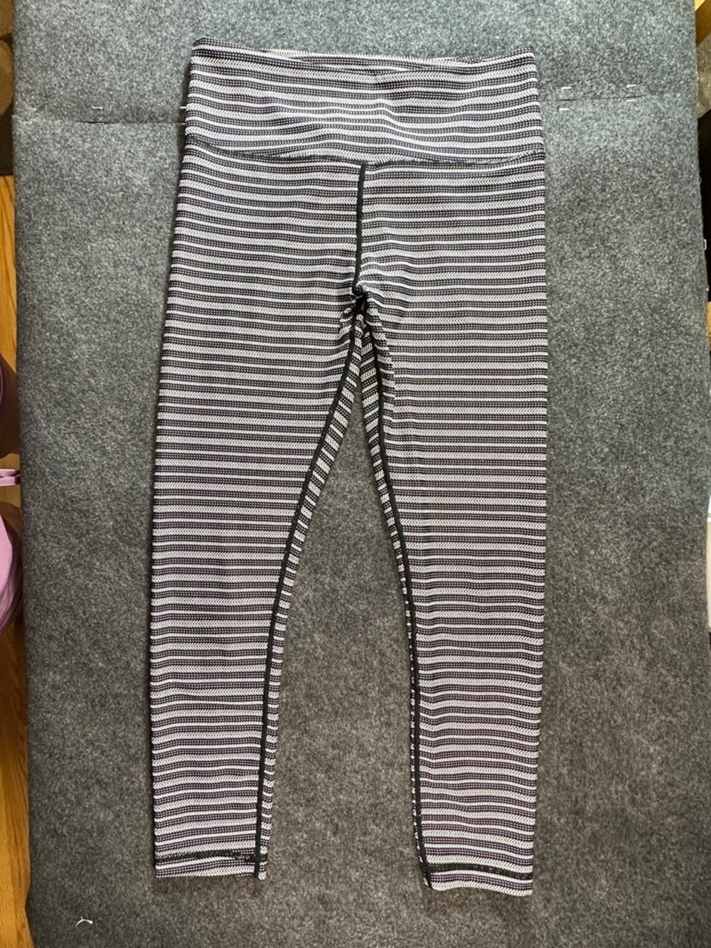 Zyia Active Black Aztec Adrenaline 7/8 24" Leggings Size 6-8